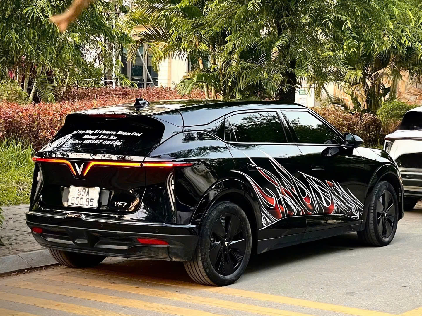 Cho Thuê Xe VF7 Vinfast